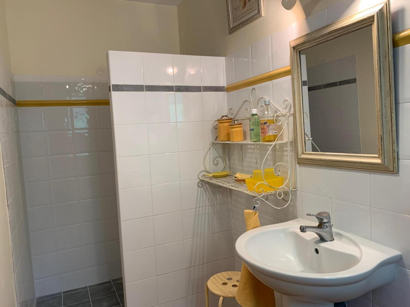 Chambres D'Hotes "La Nesque" Venasque Bagian luar foto
