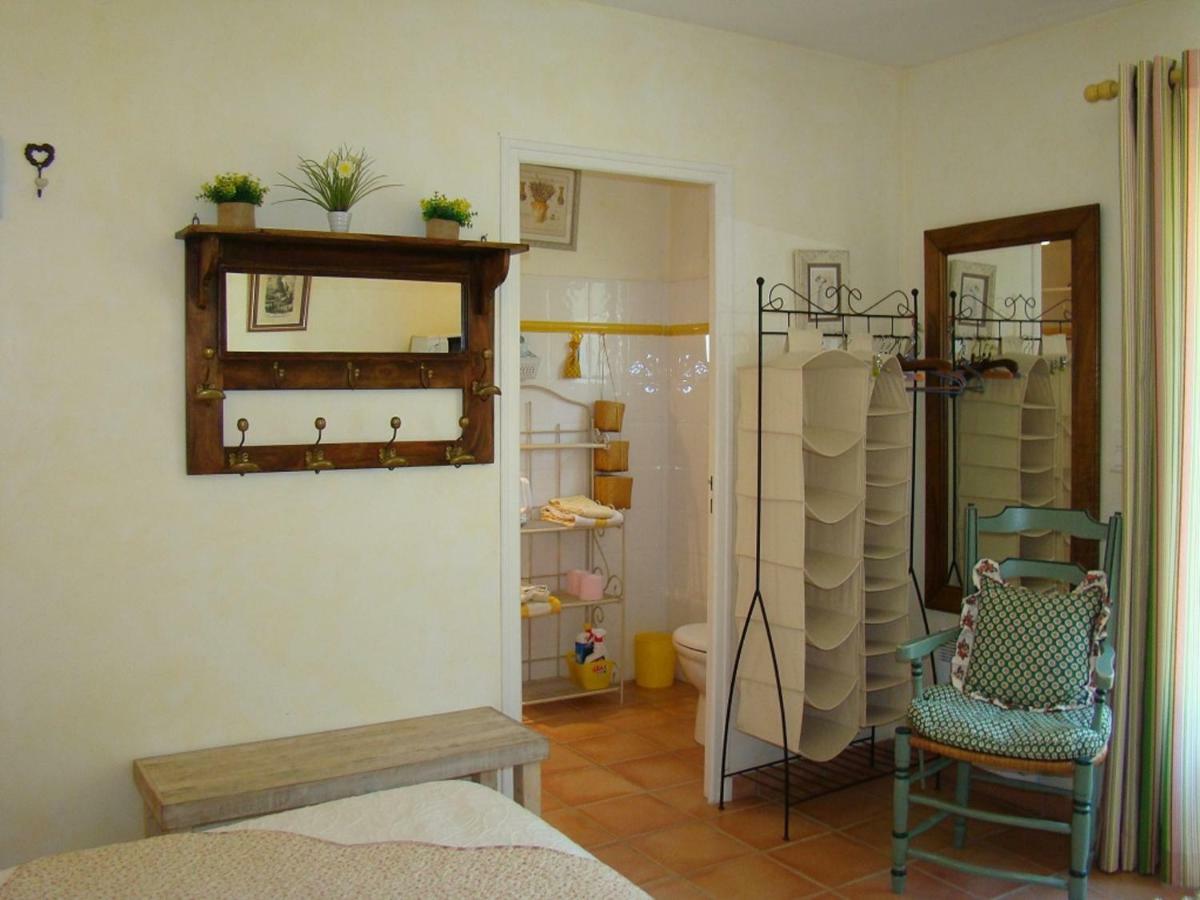 Chambres D'Hotes "La Nesque" Venasque Bagian luar foto